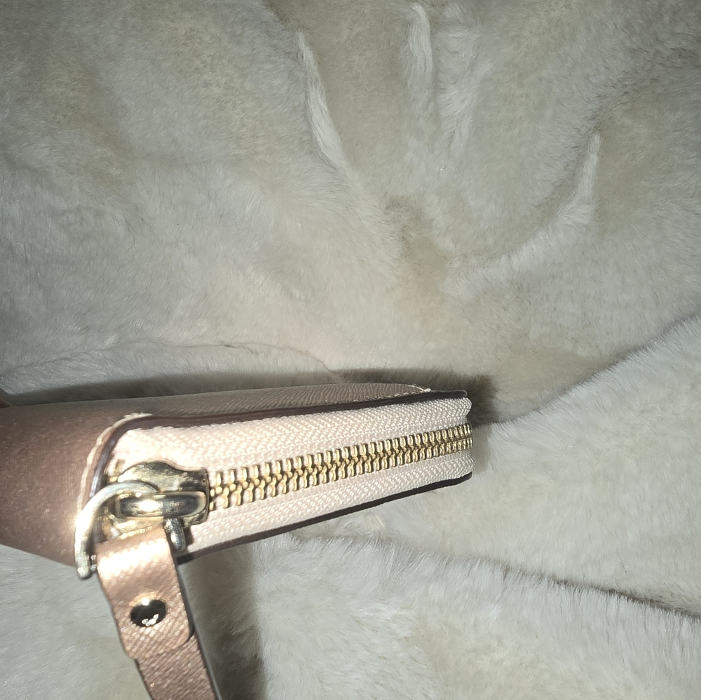 kate spade rose gold zip around wallet - Picture 4 of 12